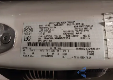 2022 Ford Escape Titanium z USA, uszkodzony, nr VIN 1FMCU9J97NUB02359